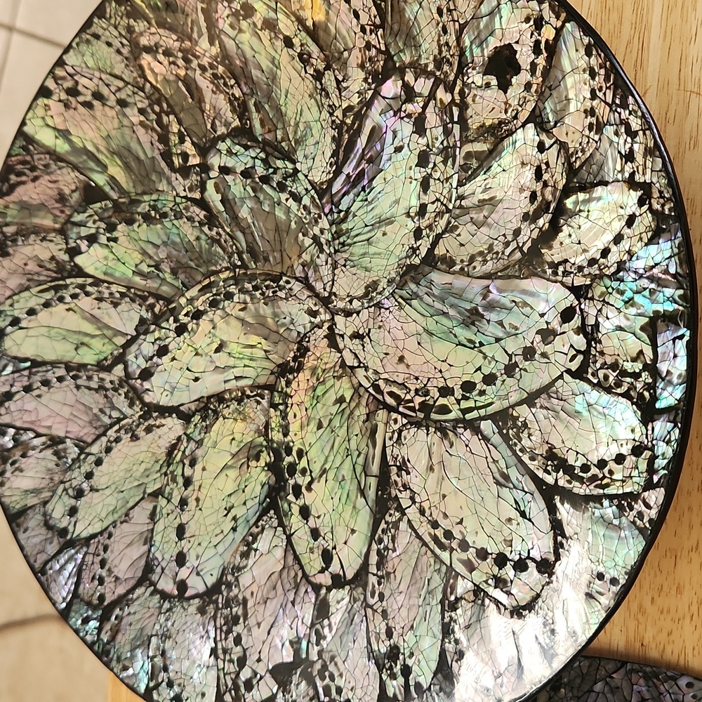 Abalone Iridescent Shell Pattern Bowls Set Of 3 - Picture 7 of 8